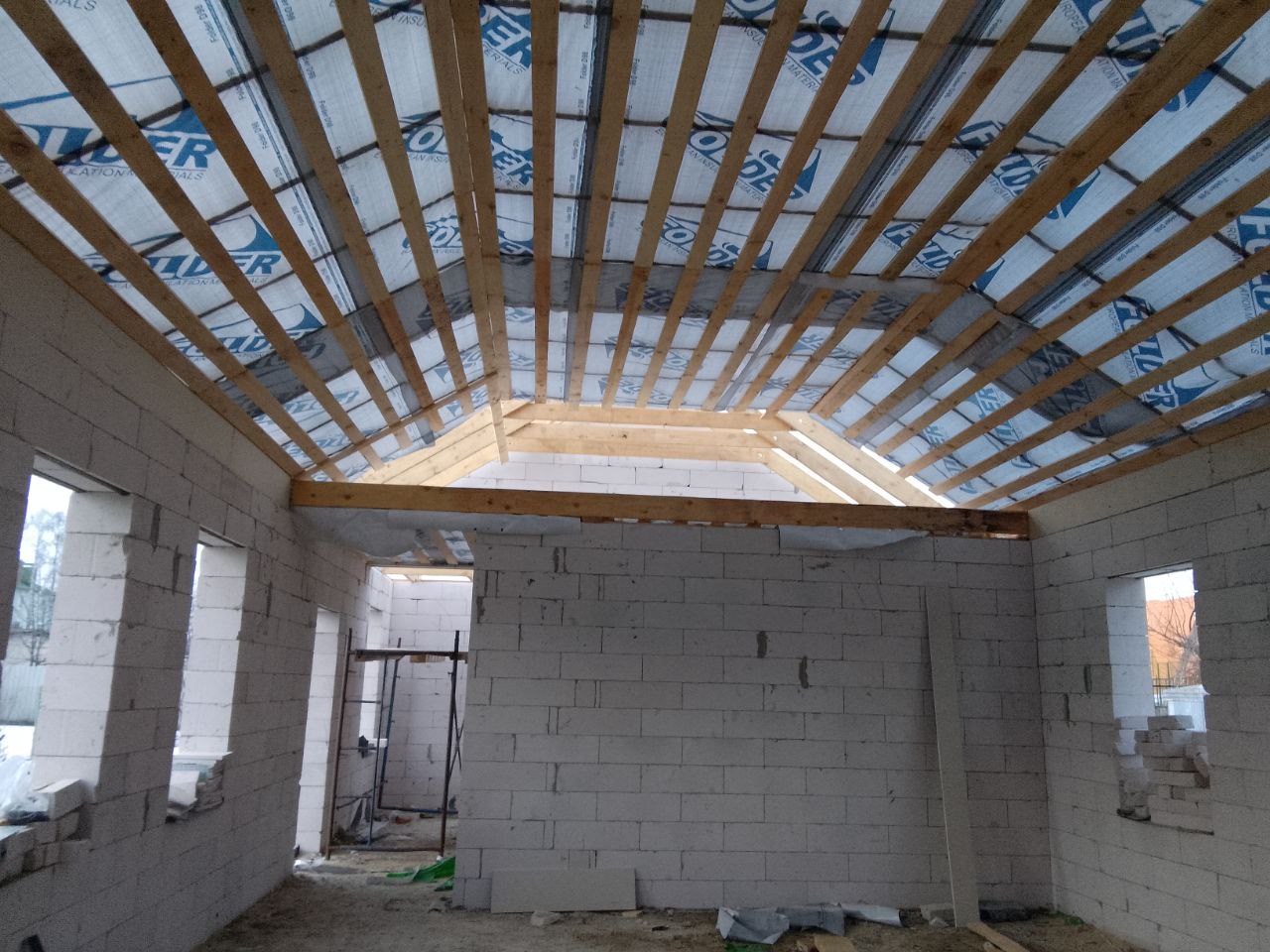 Монтаж кровли на коттедже