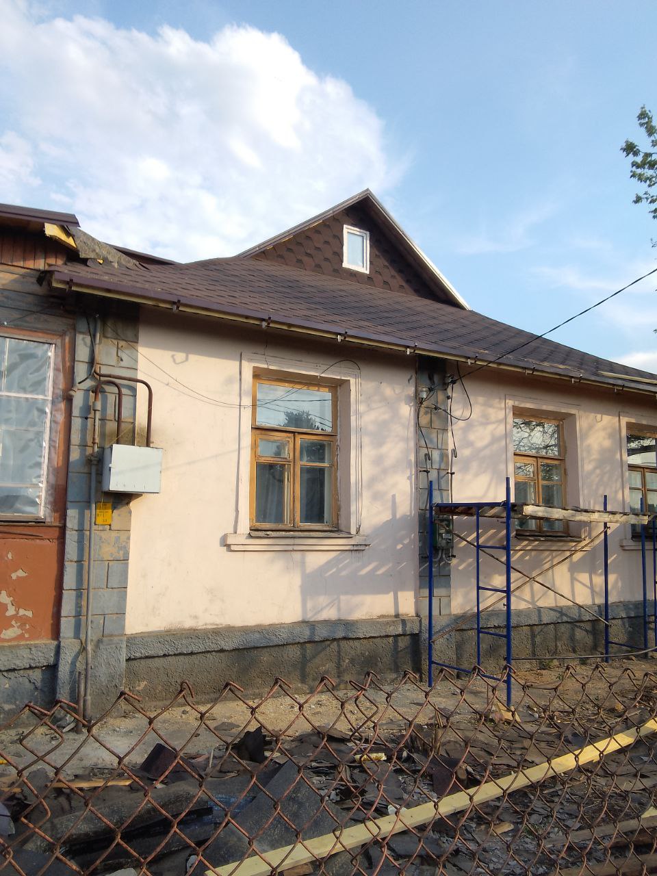 Установка мансардного окна